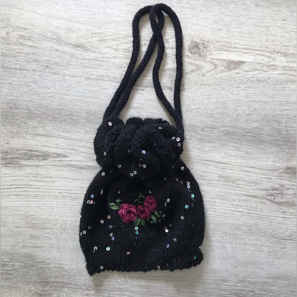 HOST PICK 🥰Cute Little Black w/Rosettes Evening Bag Sequins Handmade - Picture 5 of 8